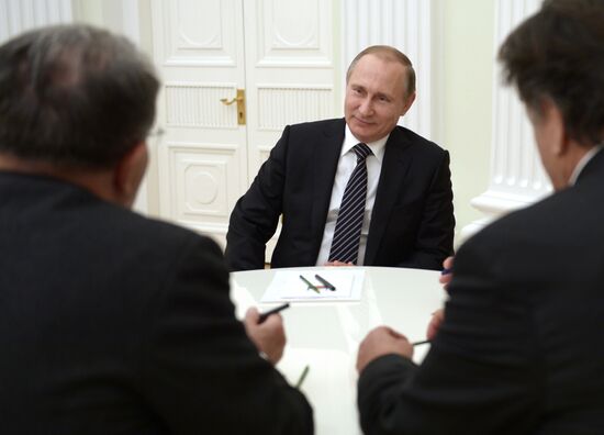President Vladimir Putin meets with Italian ex-Premier Romano Prodi