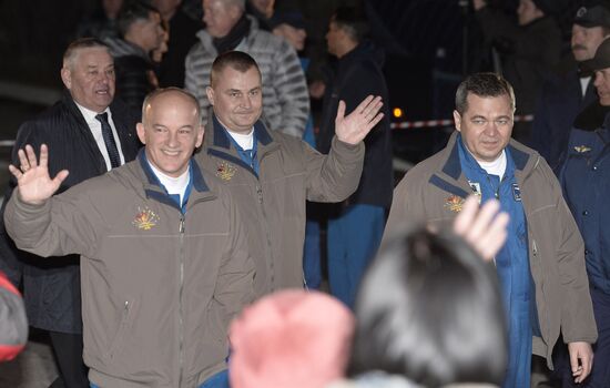 ISS Expedition 47/48 primary crew before blastoff