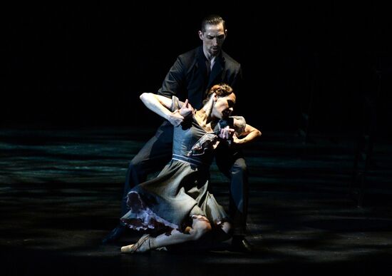 Minos and Steel Step performed at Golden Mask festival