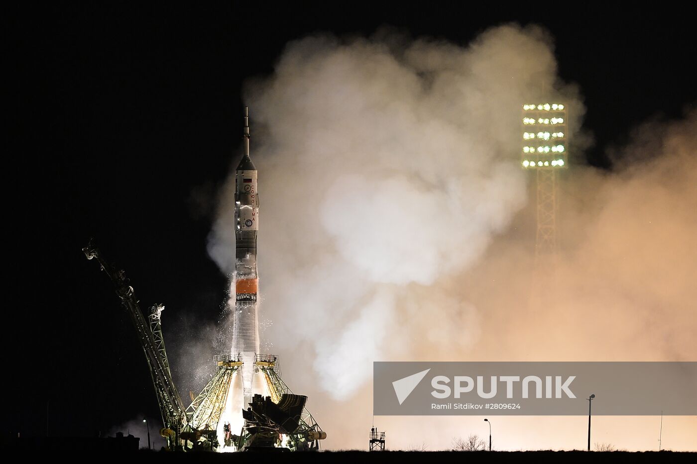 Soyuz-FG carrying Soyuz TMA-20M spacecraft launches from Baikonur Space Center