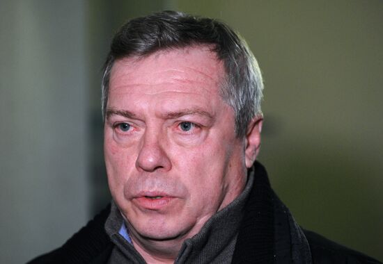 Boeing-737-800 passenger jet crashes in Rostov-on-Don