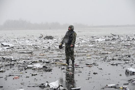 Boeing-737-800 passenger jet crashes in Rostov-on-Don