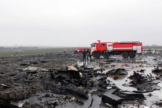 Boeing-737-800 passenger jet crashes in Rostov-on-Don airport