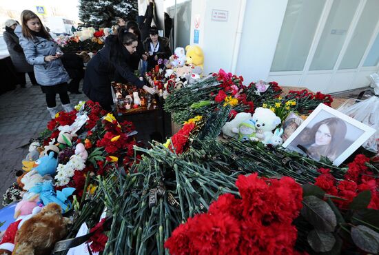 Boeing-737-800 passenger jet crashes in Rostov-on-Don airport