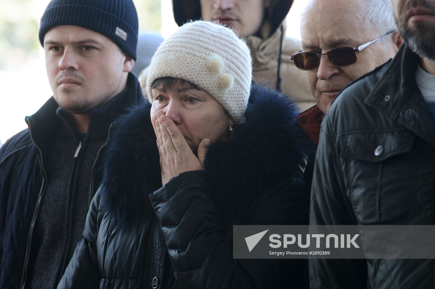 People bring flowers to Rostov-on-Don airport to commemmorate memory of plane crash victims