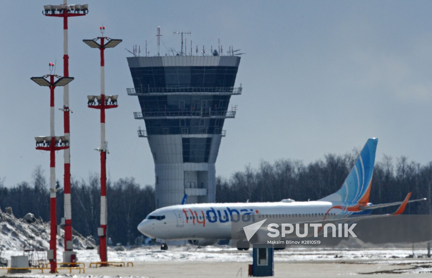 FlyDubai's Boeing 737-800 lands at Vnukovo Airport