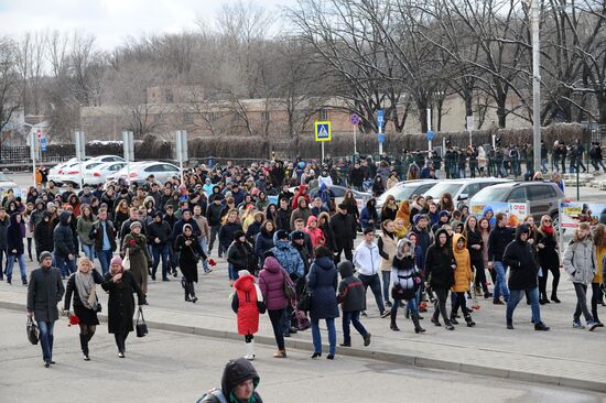People bring flowers to Rostov-on-Don airport to mourn jet crash victims