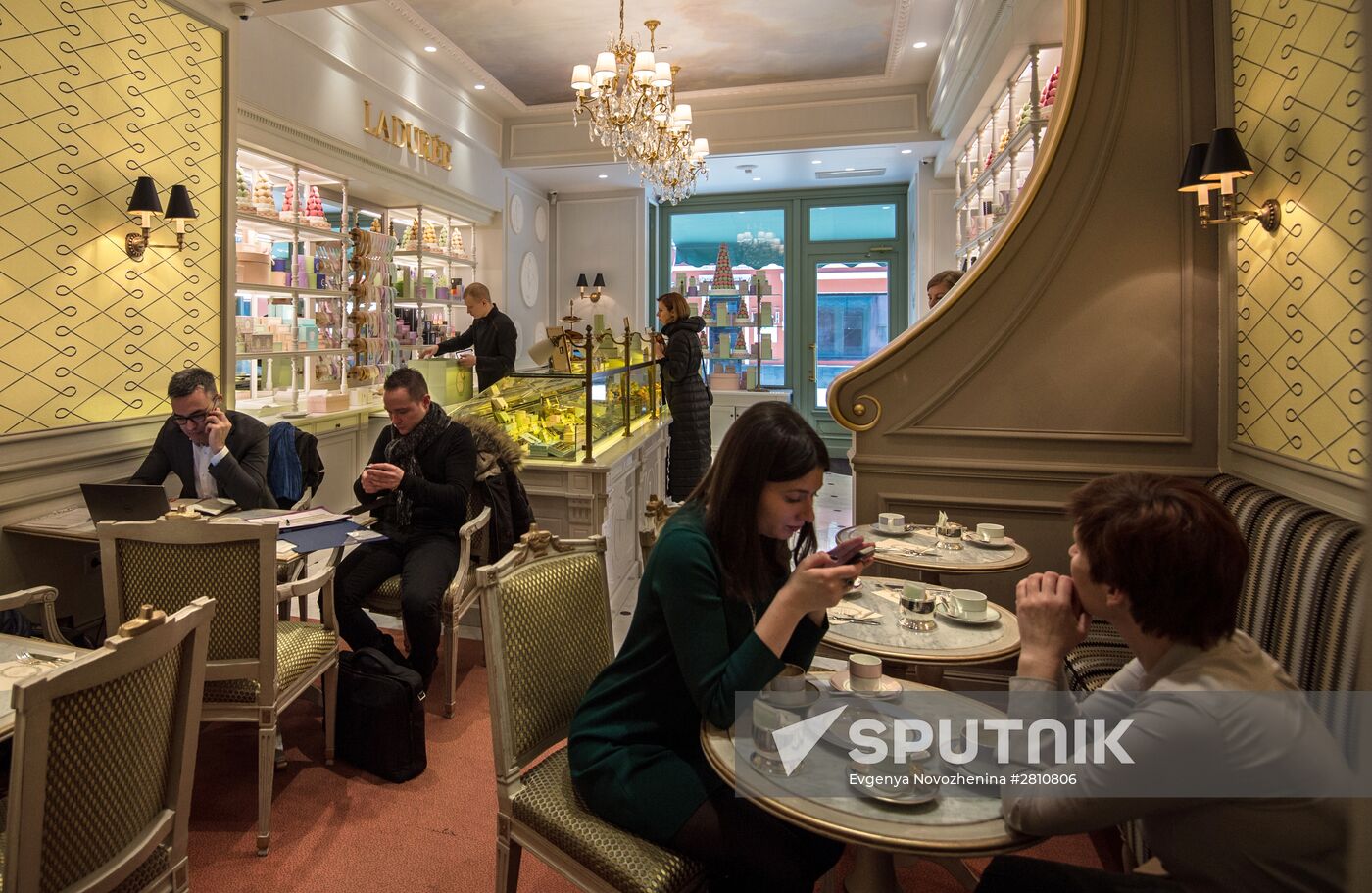 Ladurée bakery in Moscow