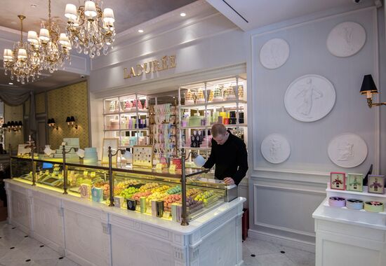 Ladurée bakery in Moscow