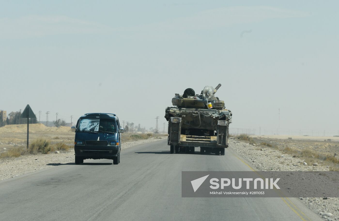 Syrian army and militia units at approaches to Palmyra