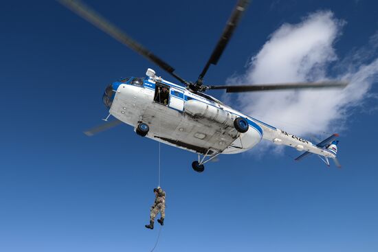 Smokejumpers train in the Novosibirsk Region