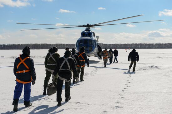 Smokejumpers train in the Novosibirsk Region