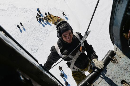 Smokejumpers train in the Novosibirsk Region