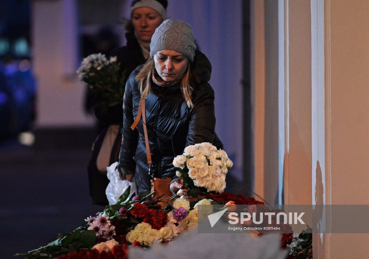 Action in memory of victims of explosions in Brussels at Belgian Embassy in Moscow