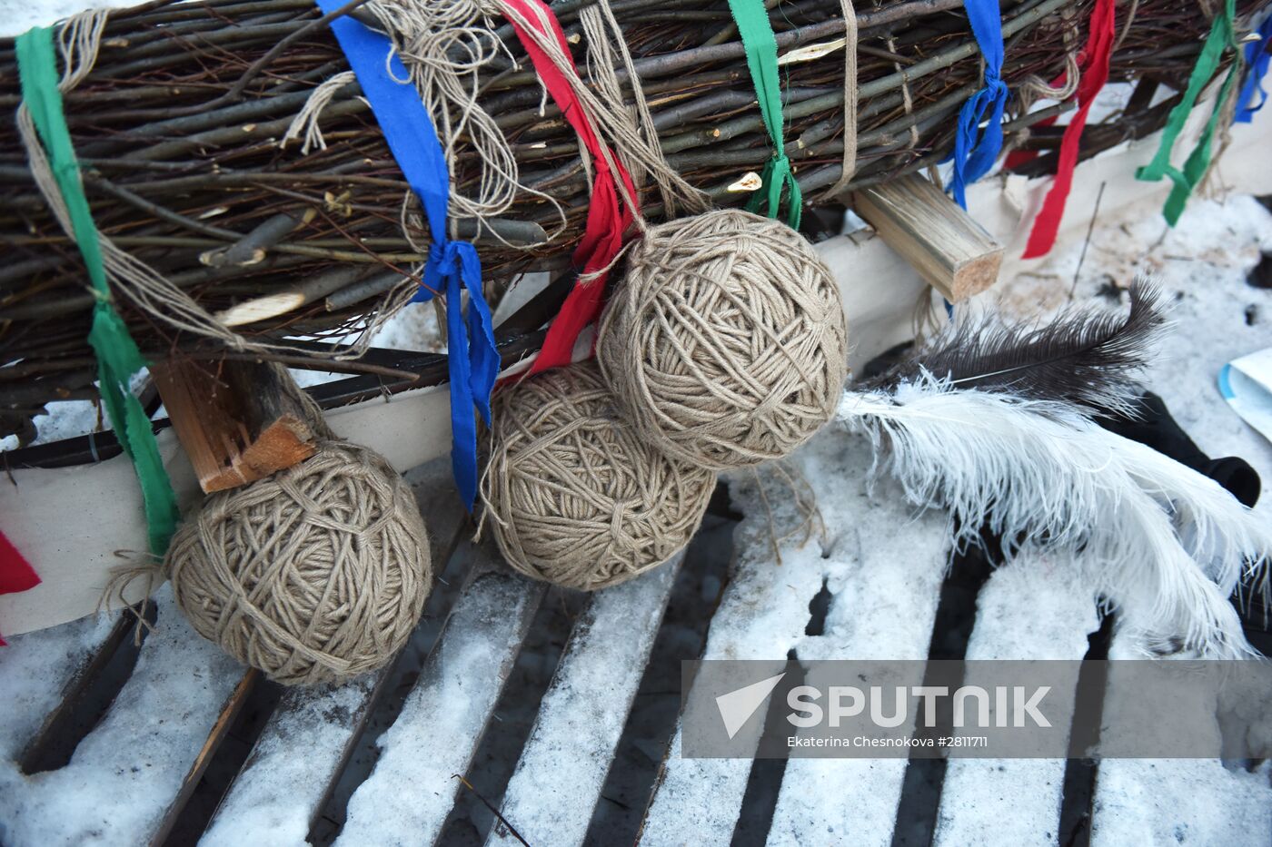 Making the world's largest dreamcatcher