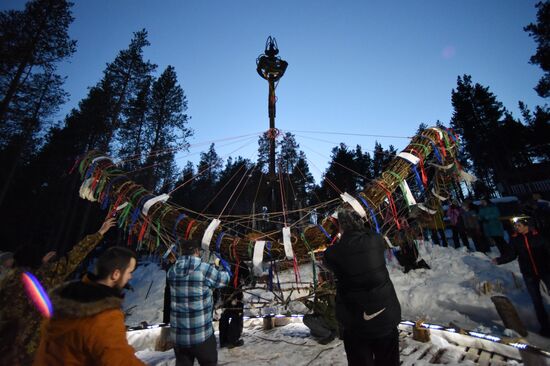 Making the world's largest dreamcatcher