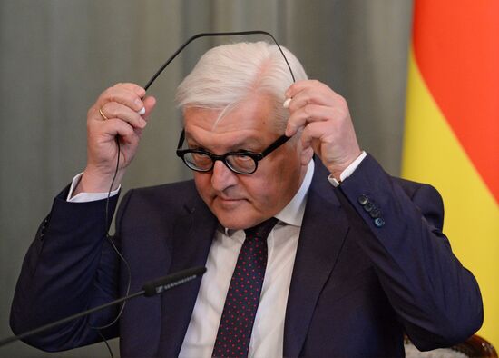 Russian Foreign Minister Sergey Lavrov meets with German Foreign Minister Frank-Walter Steinmeier