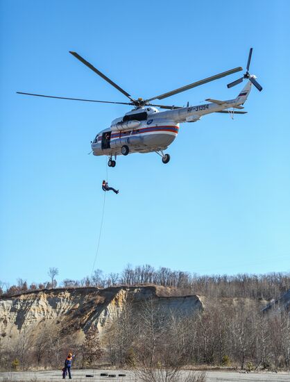 Russian EMERCOM rescue workers conduct airborne training exercise in Amur region