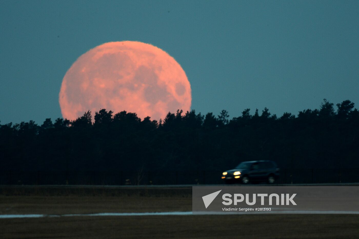 Super moon in the Moscow Region