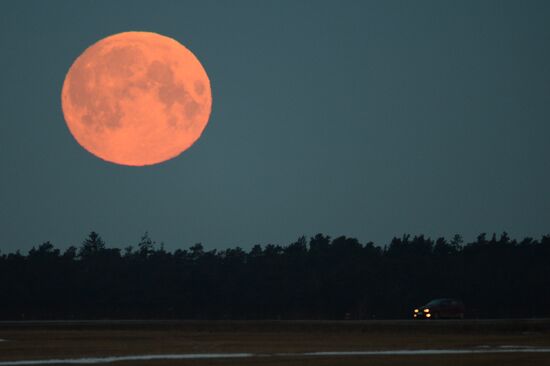 Full moon in Moscow Region