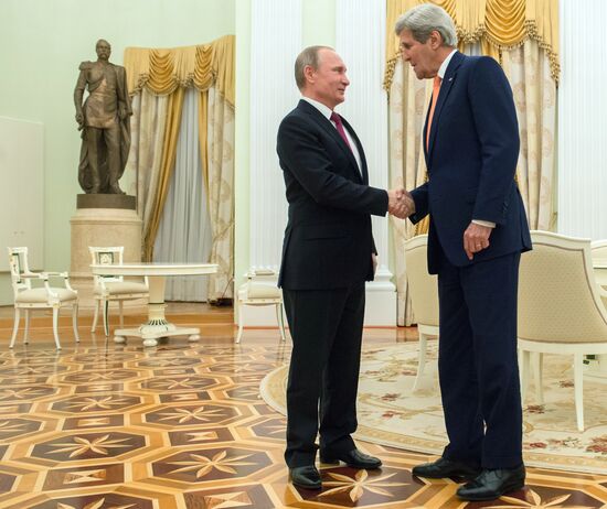 President Putin meets with US Secretary of State John Kerry
