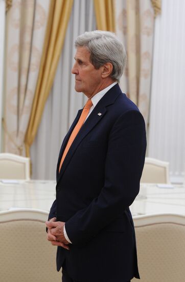 President Putin meets with US Secretary of State John Kerry