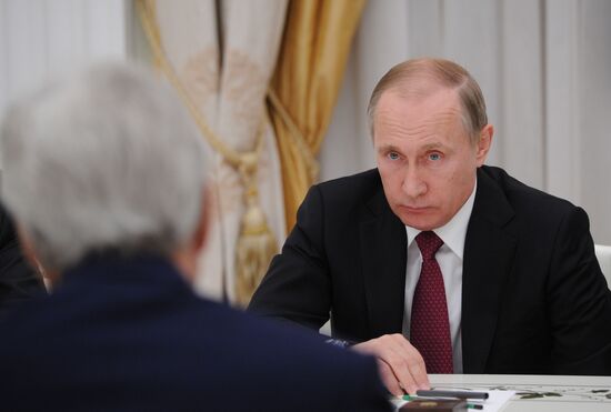 President Putin meets with US Secretary of State John Kerry