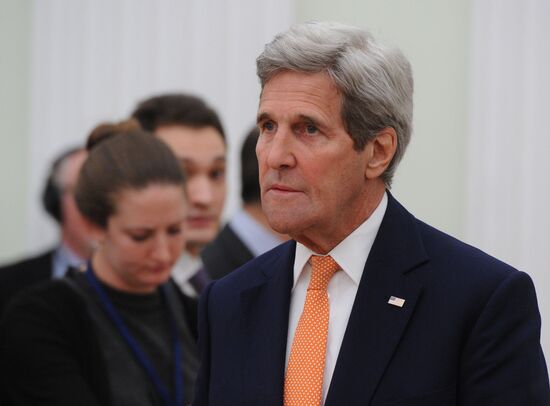President Putin meets with US Secretary of State John Kerry