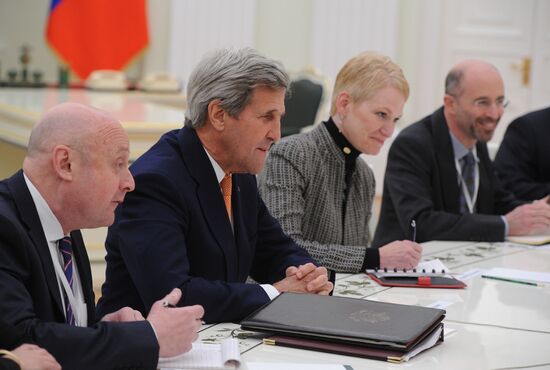 President Putin meets with US Secretary of State John Kerry