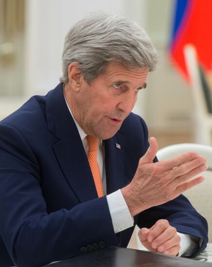 President Putin meets with US Secretary of State John Kerry