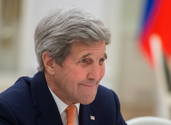 President Putin meets with US Secretary of State John Kerry