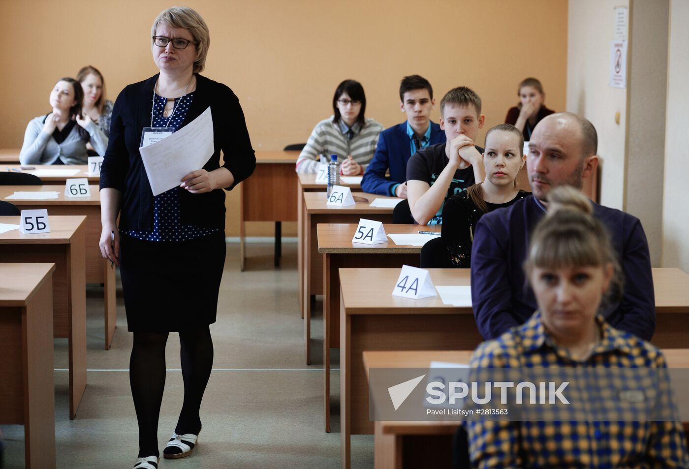 School-leavers take their Unified State Exam in Russian early