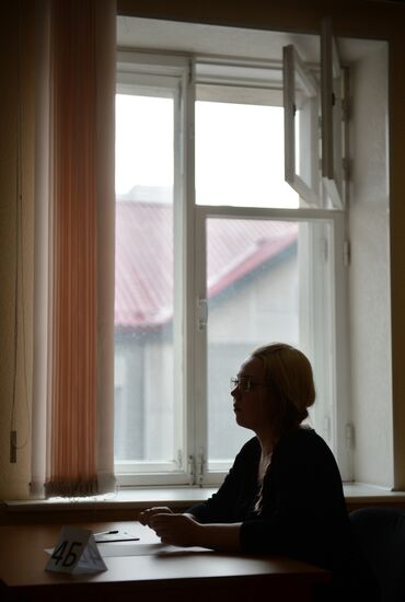 School-leavers take their Unified State Exam in Russian early