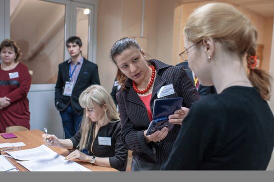 School-leavers take their Unified State Exam in Russian early