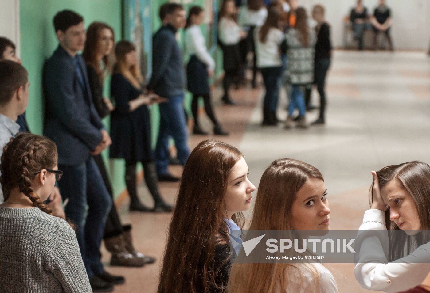 School-leavers take their Unified State Exam in Russian early