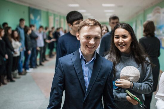 School-leavers take their Unified State Exam in Russian early