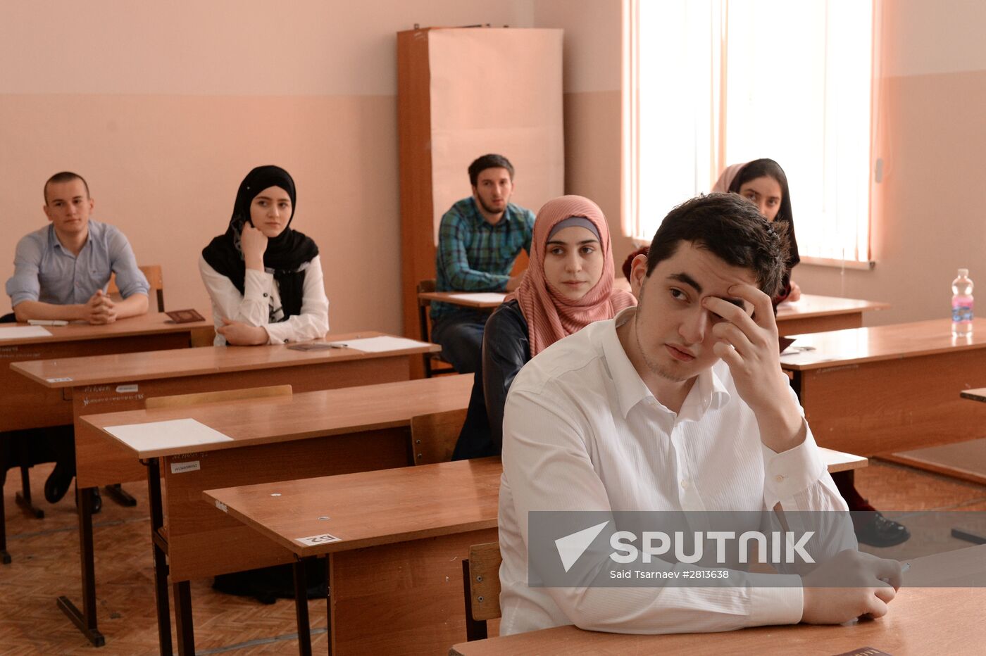 School-leavers take their Unified State Exam in Russian early