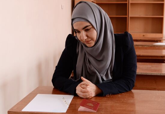 School-leavers take their Unified State Exam in Russian early