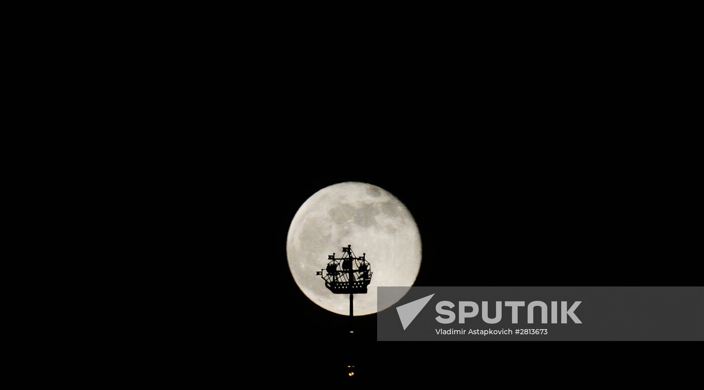 Full moon in St. Petersburg