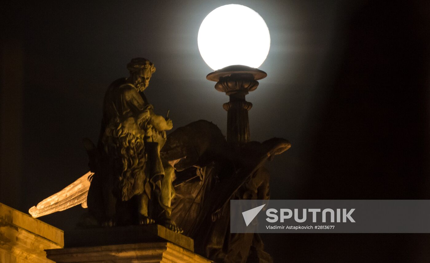 Full moon in Moscow and St. Petersburg