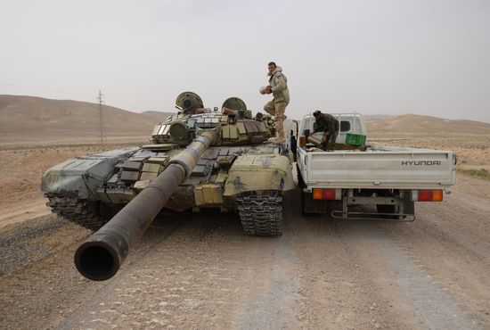 Syrian army and militias fight for Palmyra