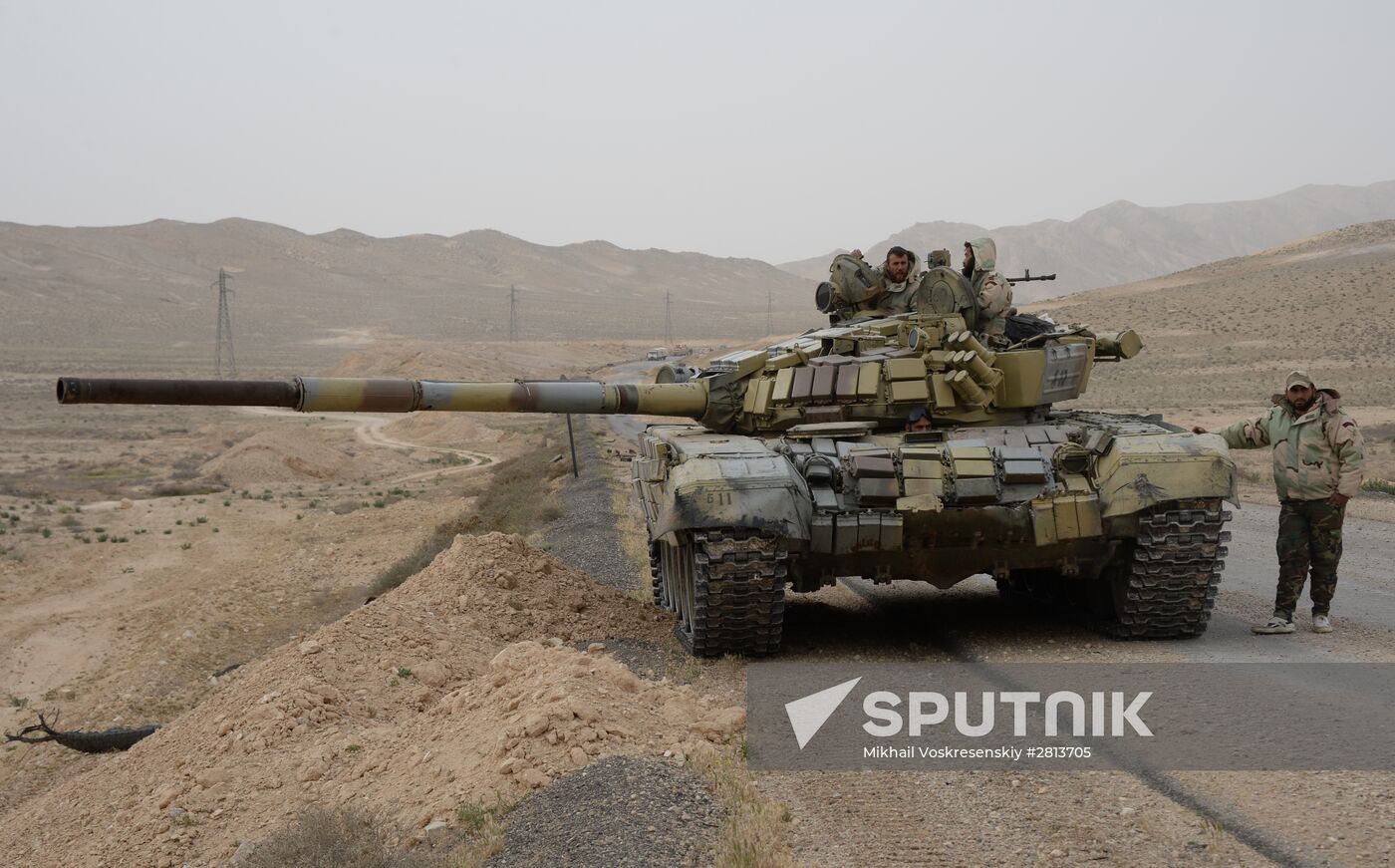 Syrian army and militias fight for Palmyra