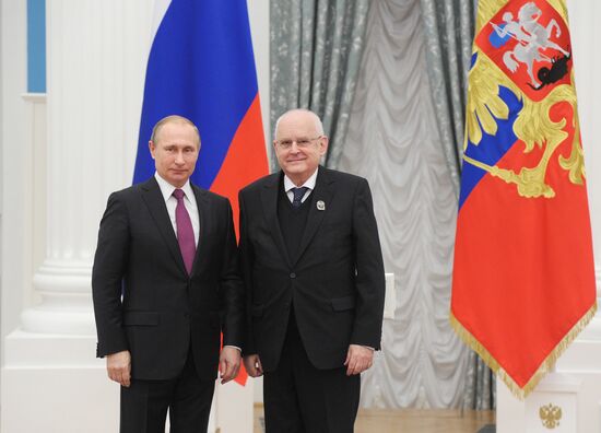 Ceremony to award 2015 presidential prizes for cultural professionals