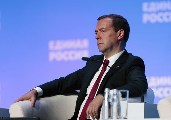Prime Minister Medvedev visits Northwestern Federal District