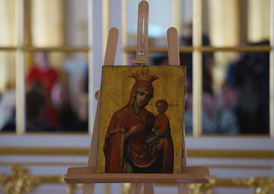 Icon of the Mother of God "Quick to Hearken" return ceremony