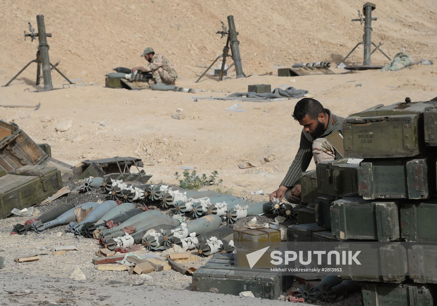 Syrian army and militias fight for Palmyra