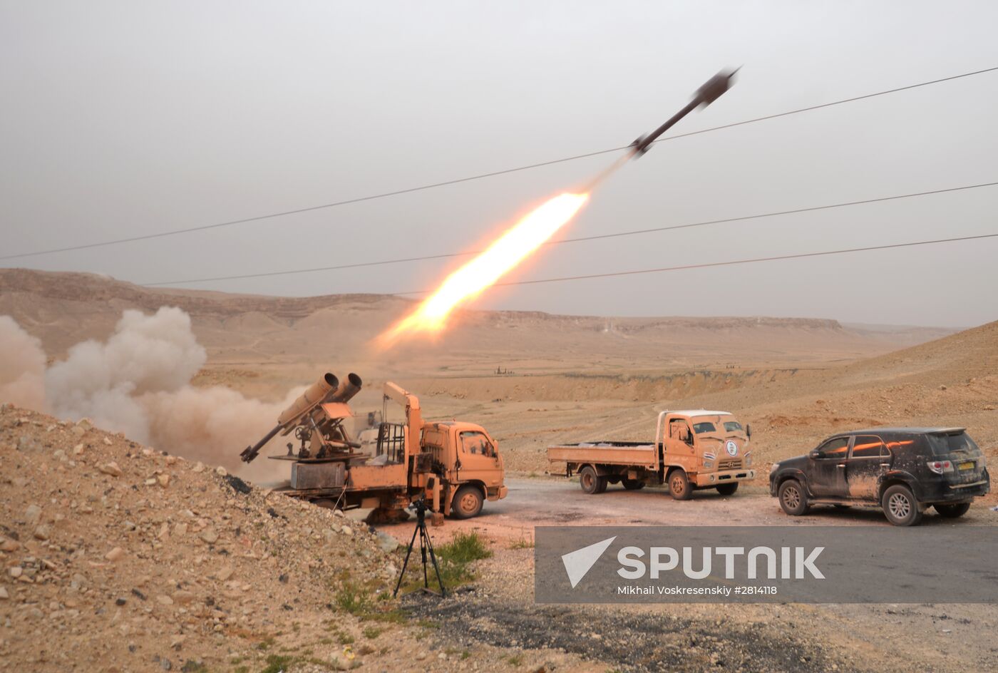 Syrian army and militias fight for Palmyra