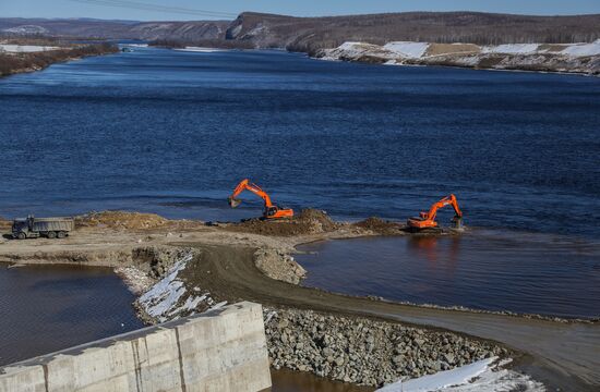 Nizhne-Bureyskaya hydro power plant in Amur Region