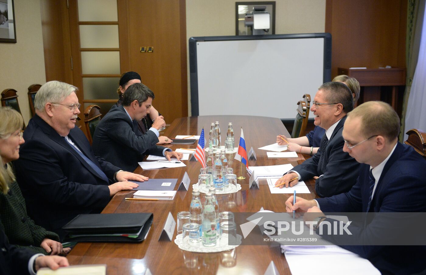 Russian Economic Development Minister Aleksei Ulyukaev meets with US Ambassador John Tefft
