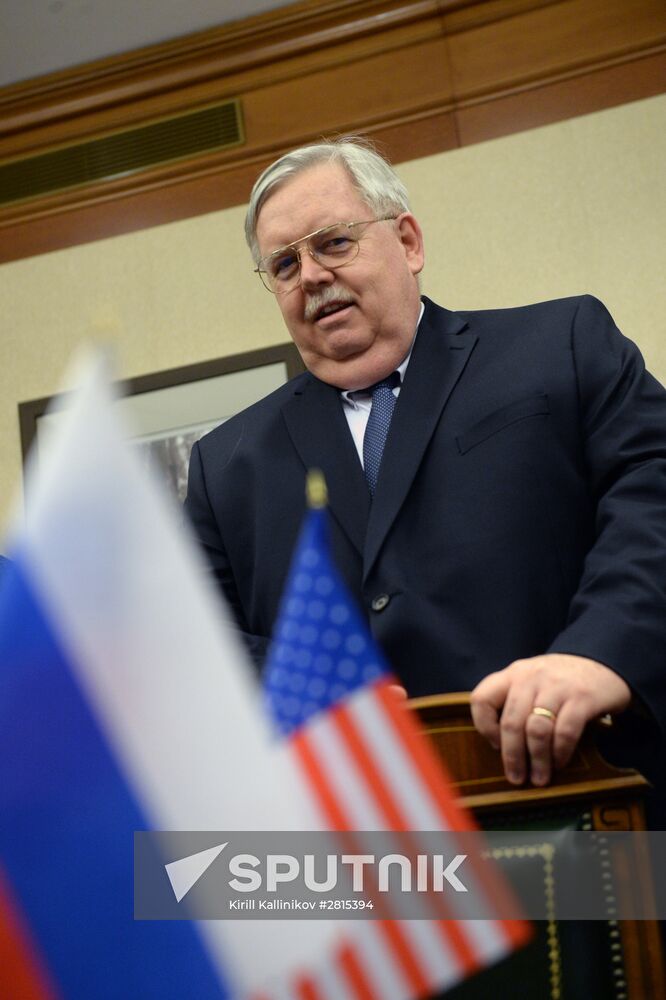 Russian Economic Development Minister Aleksei Ulyukaev meets with US Ambassador John Tefft